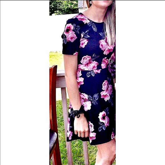 Like New! H&M Divided Pink Floral Skater Dress - Picture 2 of 5